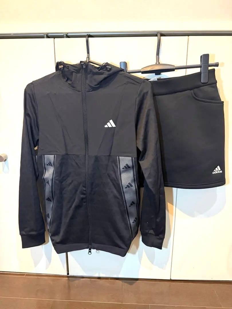お値下げ　新品　adidas ジャケット　スカート　セット　S