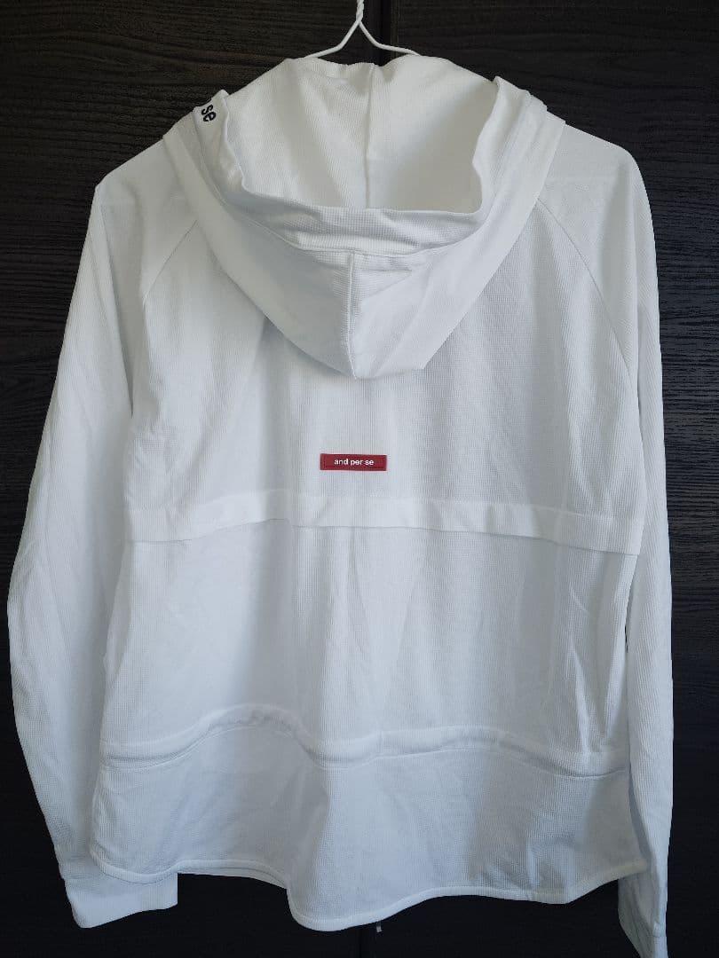 美品 and per se アンパスィ ゴルフ メンズL 白 フーディ パーカー