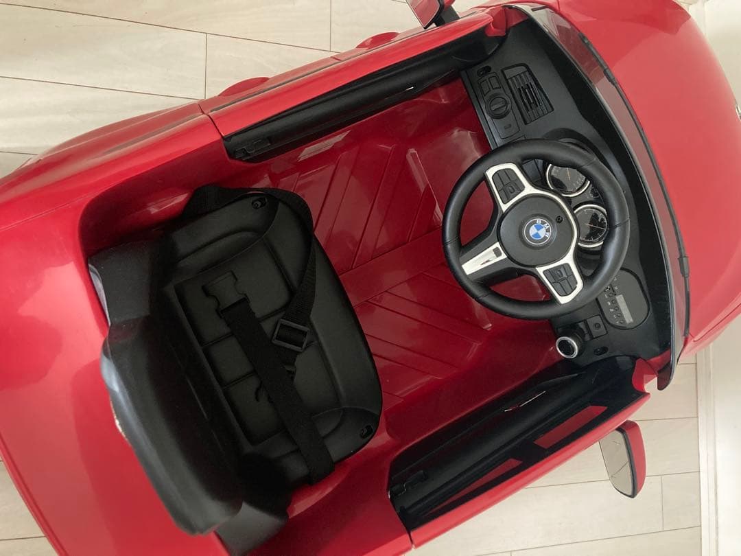 正規ライセンス  6 GT 電動乗用カー 乗用玩具 赤