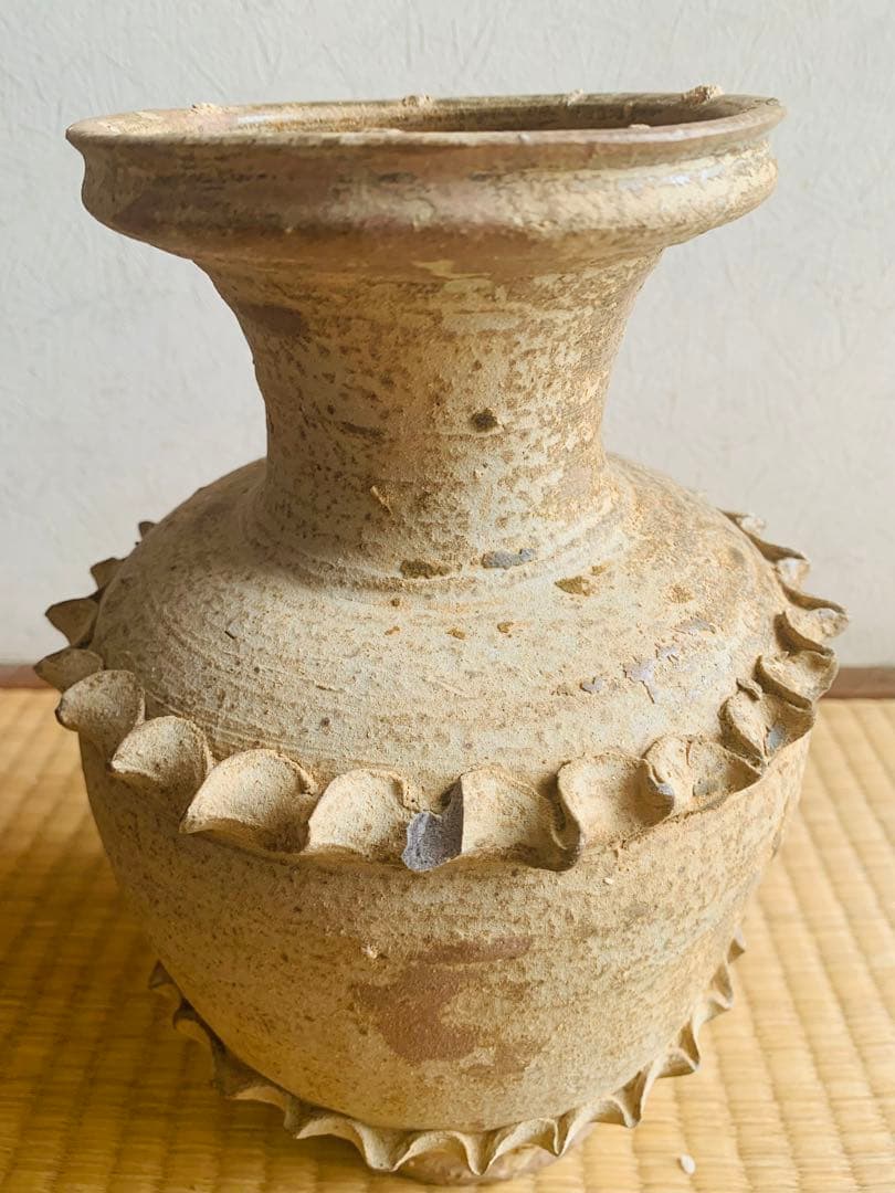 中国早期青磁花瓶　南北朝時代