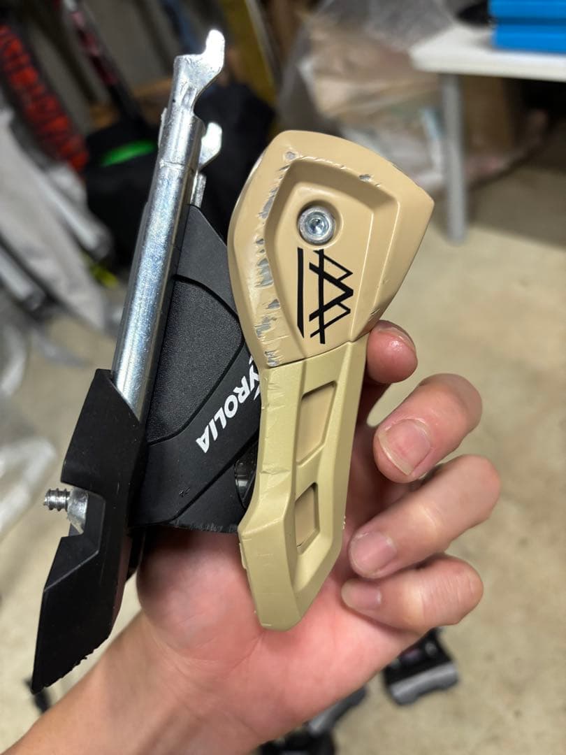 チロリアattackLTY11 ブレーキ110mmスキー ビンディング