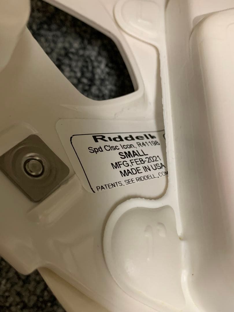 Riddell アメリカンフットボールヘルメットスピードクラッシックアイコンS