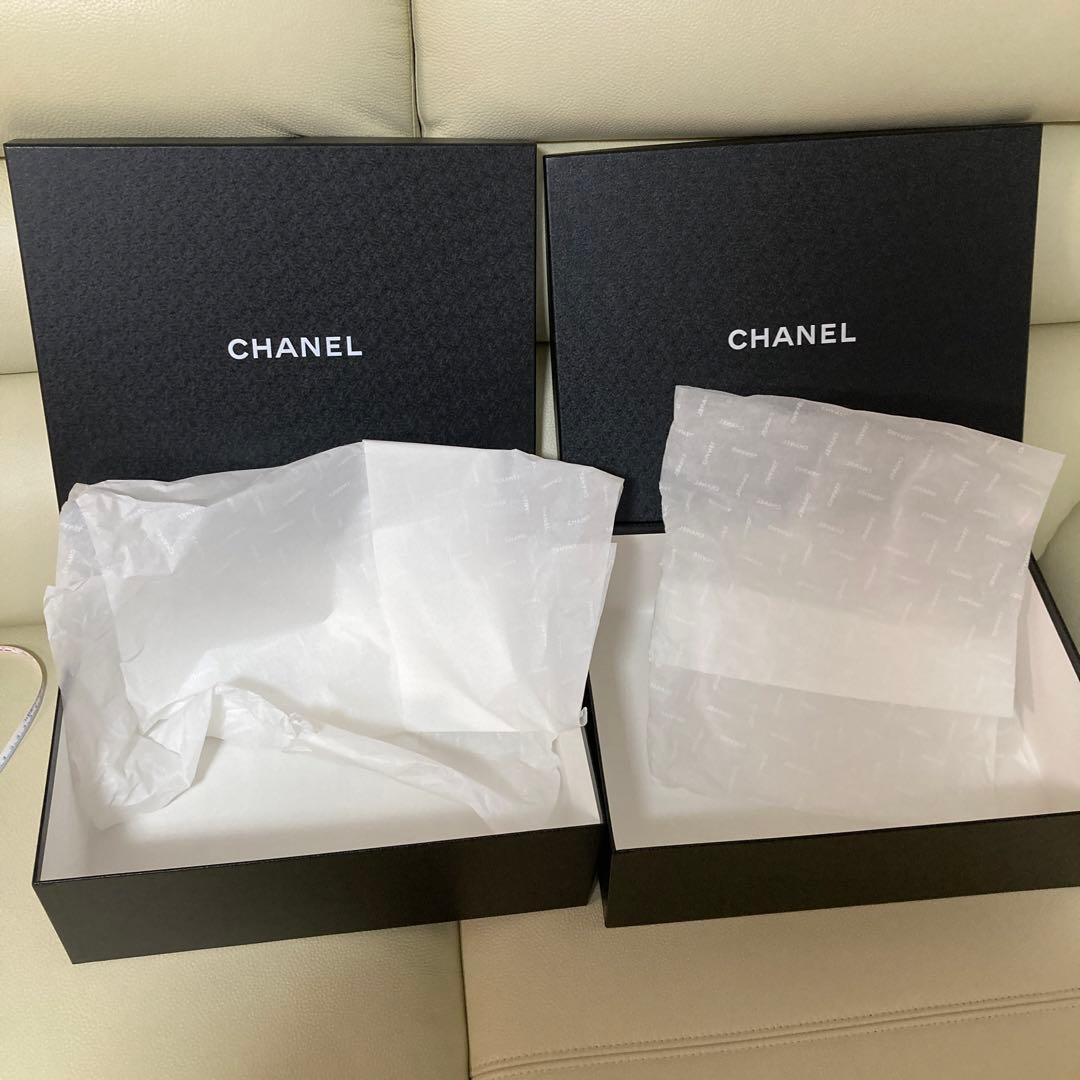 CHANEL ショッパー包装紙& 大きいサイズマグネット式箱、靴入れ空箱&リボン
