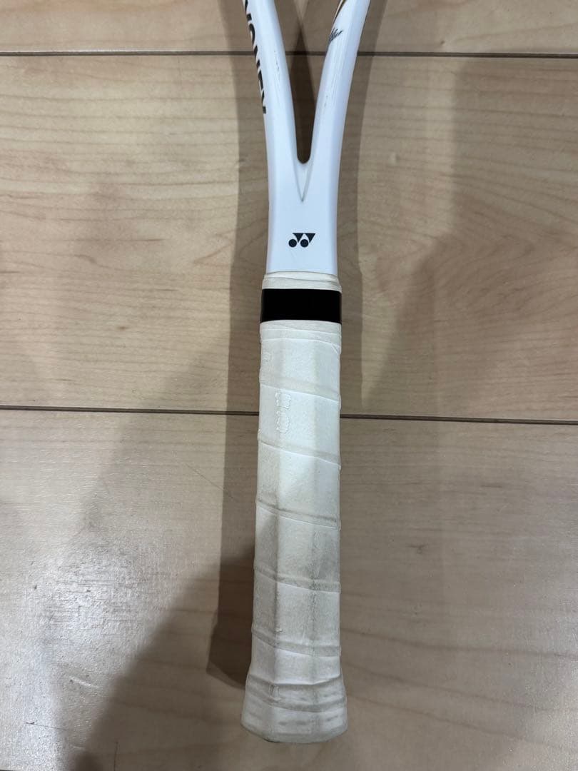 YONEX GEOBREAK 70V ホワイト