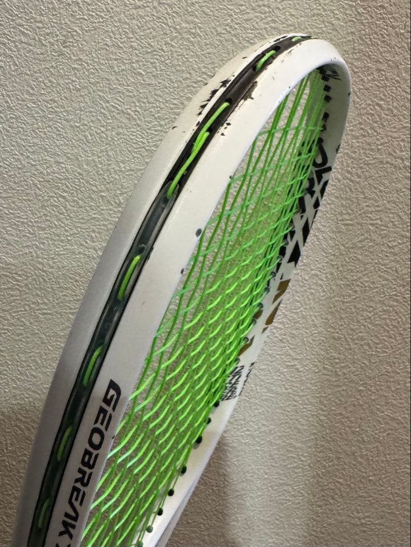 YONEX GEOBREAK 70V ホワイト