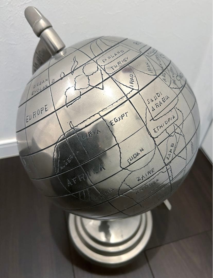大きめ　地球儀　金属製　海外製　アンティーク雑貨