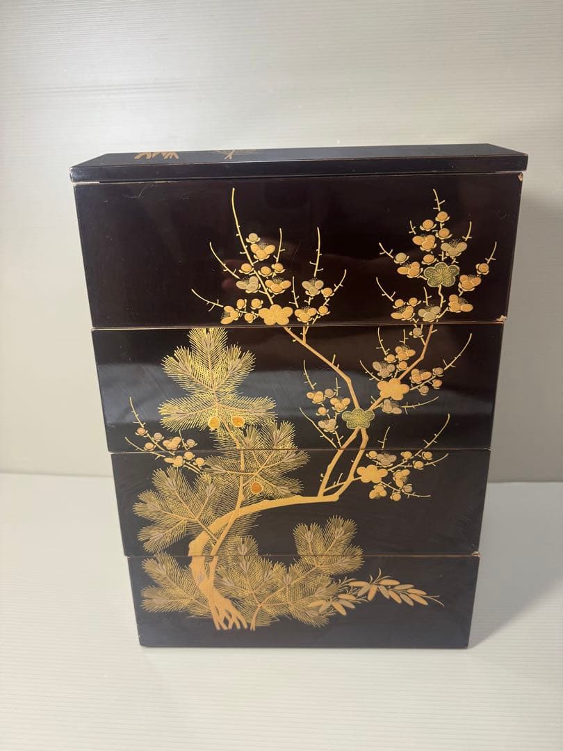 2087黒漆塗り沈金重箱　松梅金蒔絵　4重　高級
