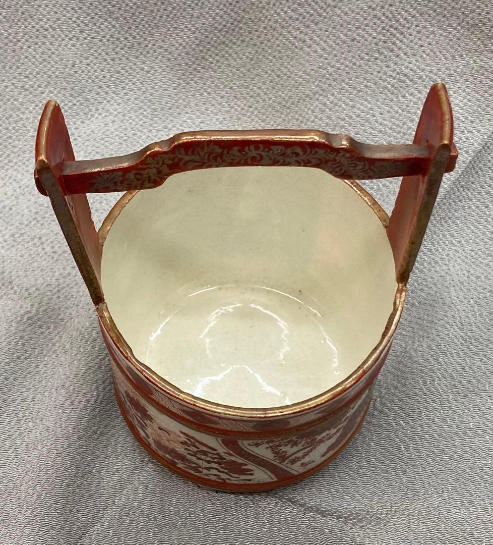 B46s  九谷焼　赤絵九谷人物に草花図手桶形花生　賢人牡丹菊　明治大正