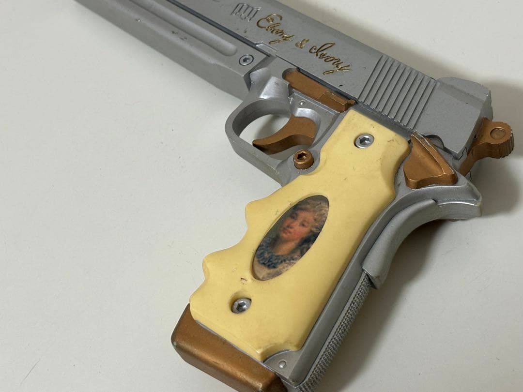 大日本技研　デビルメイクライ　エボニー&アイボリー　ガレージキット完成品