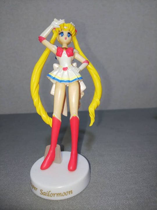 セーラームーンフィギュア