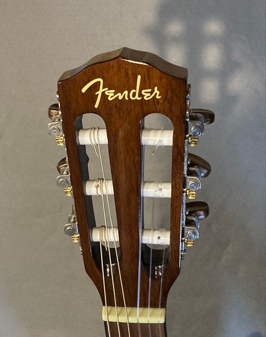 Fender Classic Design CD-60S NAT ハードケース付