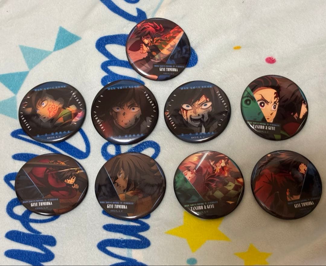 鬼滅の刃　劇場版　無限城編　第一章　コレクション　缶バッジ　9点セット