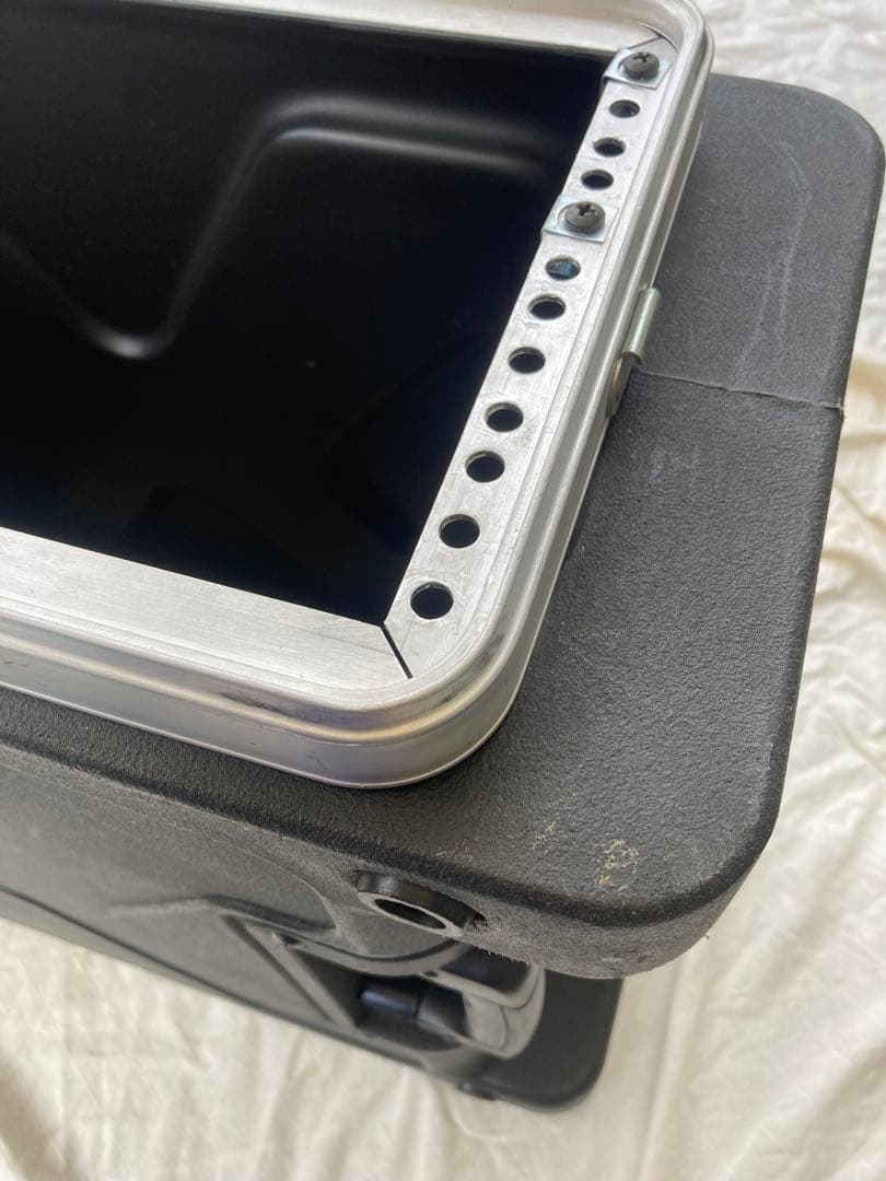 ラック　SKB 4U キャスター　取っ手付き