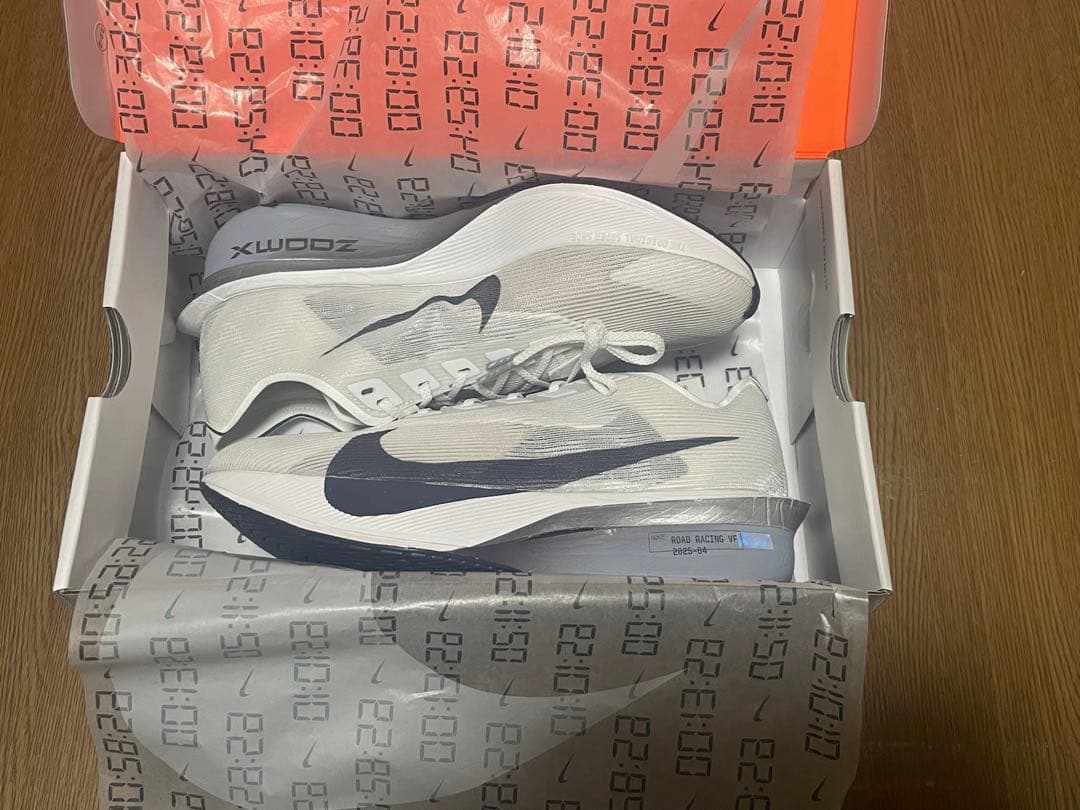 ナイキ ヴェイパーフライ 4 27.5㎝