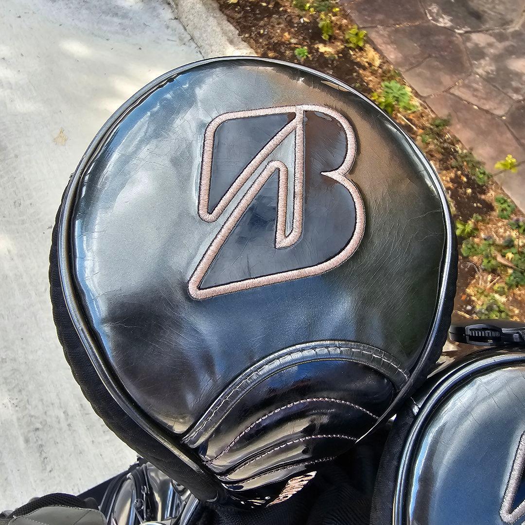 ブリヂストン】限定ガンメタ×エナメル 9.5型3点式キャディバッグ ヘッドカバー