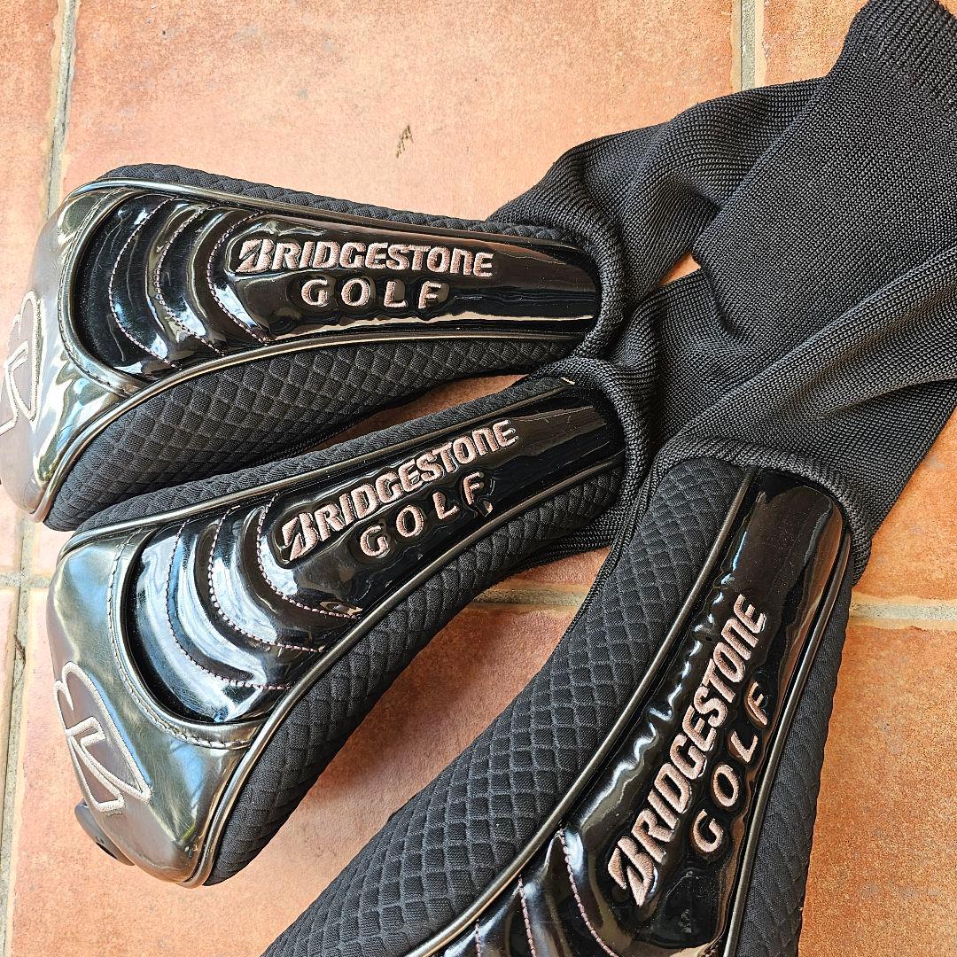 ブリヂストン】限定ガンメタ×エナメル 9.5型3点式キャディバッグ ヘッドカバー