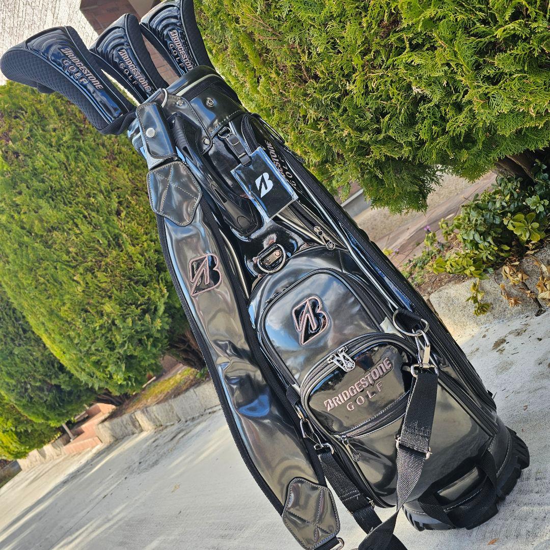 ブリヂストン】限定ガンメタ×エナメル 9.5型3点式キャディバッグ ヘッドカバー