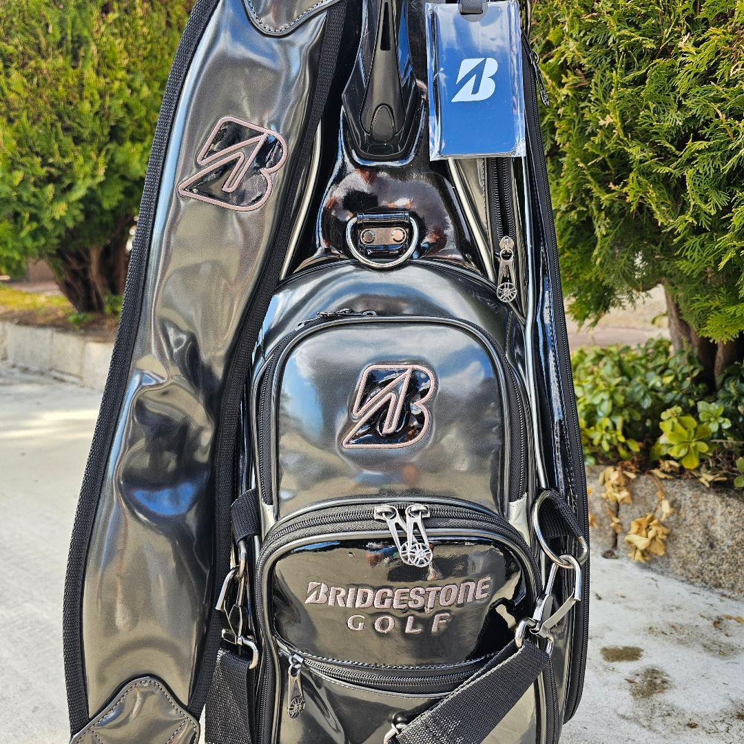 ブリヂストン】限定ガンメタ×エナメル 9.5型3点式キャディバッグ ヘッドカバー