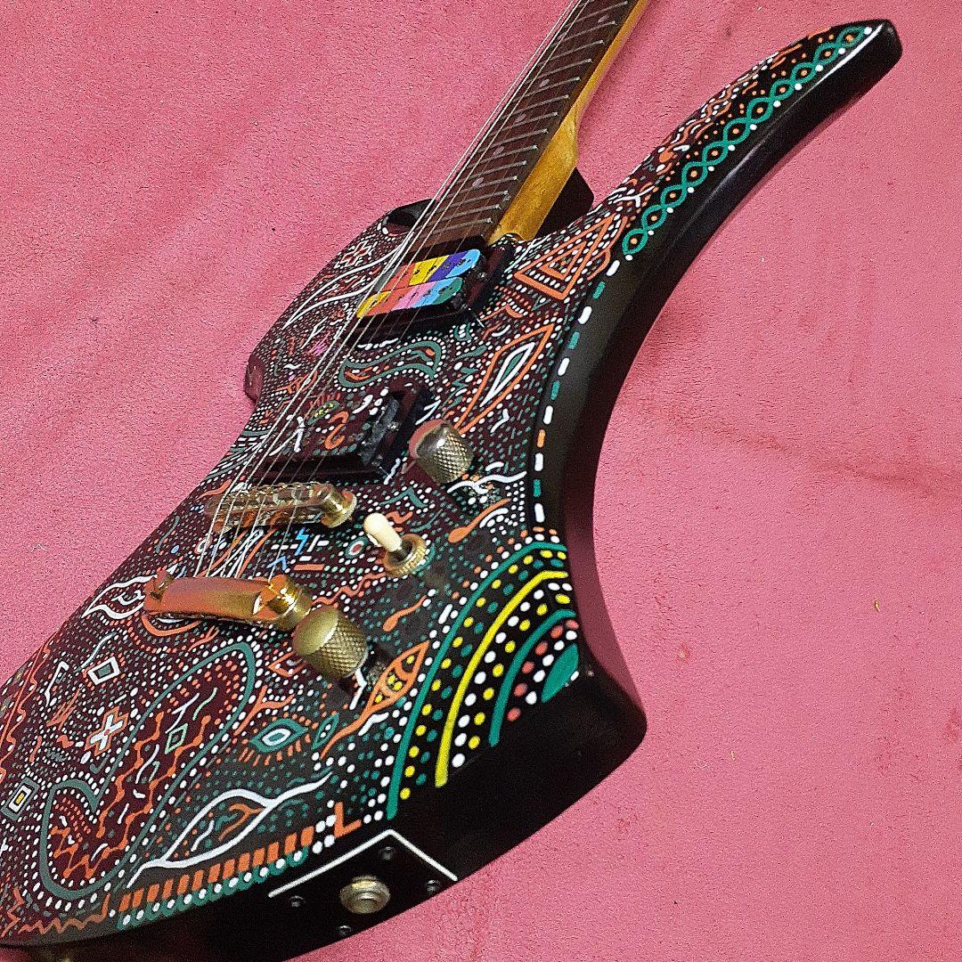 【良・美品】アメーバペイント・hideモデル。モッキンバードエレキギター。