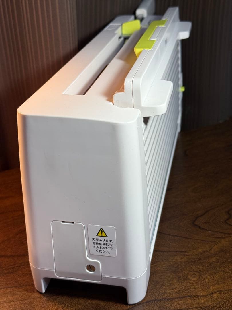 コンパクト断裁機　PK-213