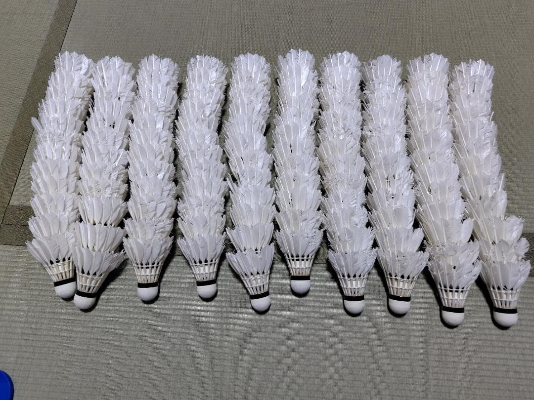 中古使用済みバドミントンシャトル