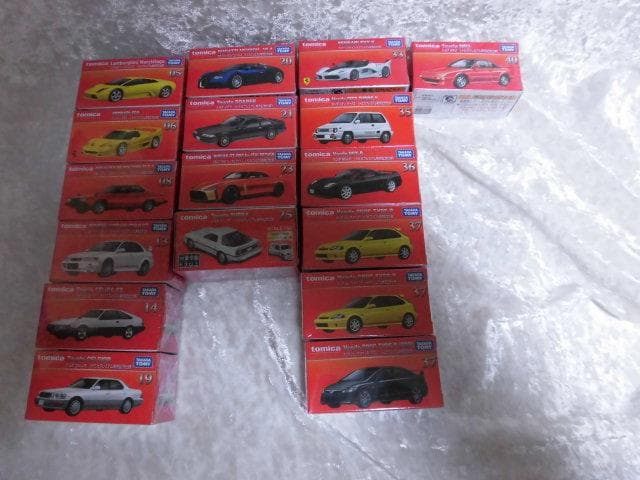 17台トミカプレミアム 発売記念 スカイライン GT-R シティ MR2 ソアラ