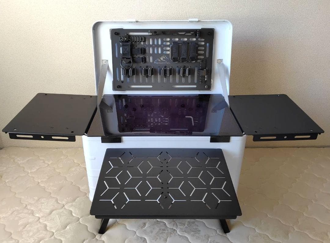 アルミコンテナ　鍵付き　サイドパネル　センターパネル　キャンプ　アウトドア