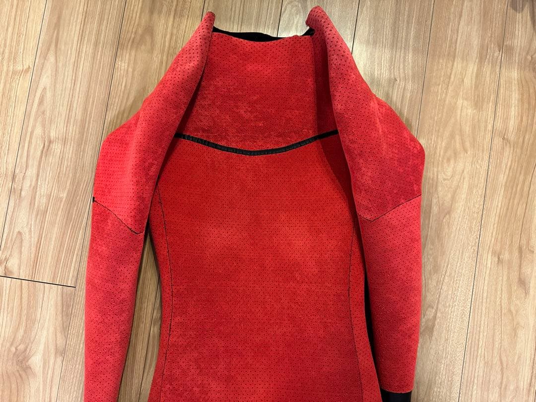 ウェットスーツ　セミドライ5mm-3mm ネックエントリータイプ