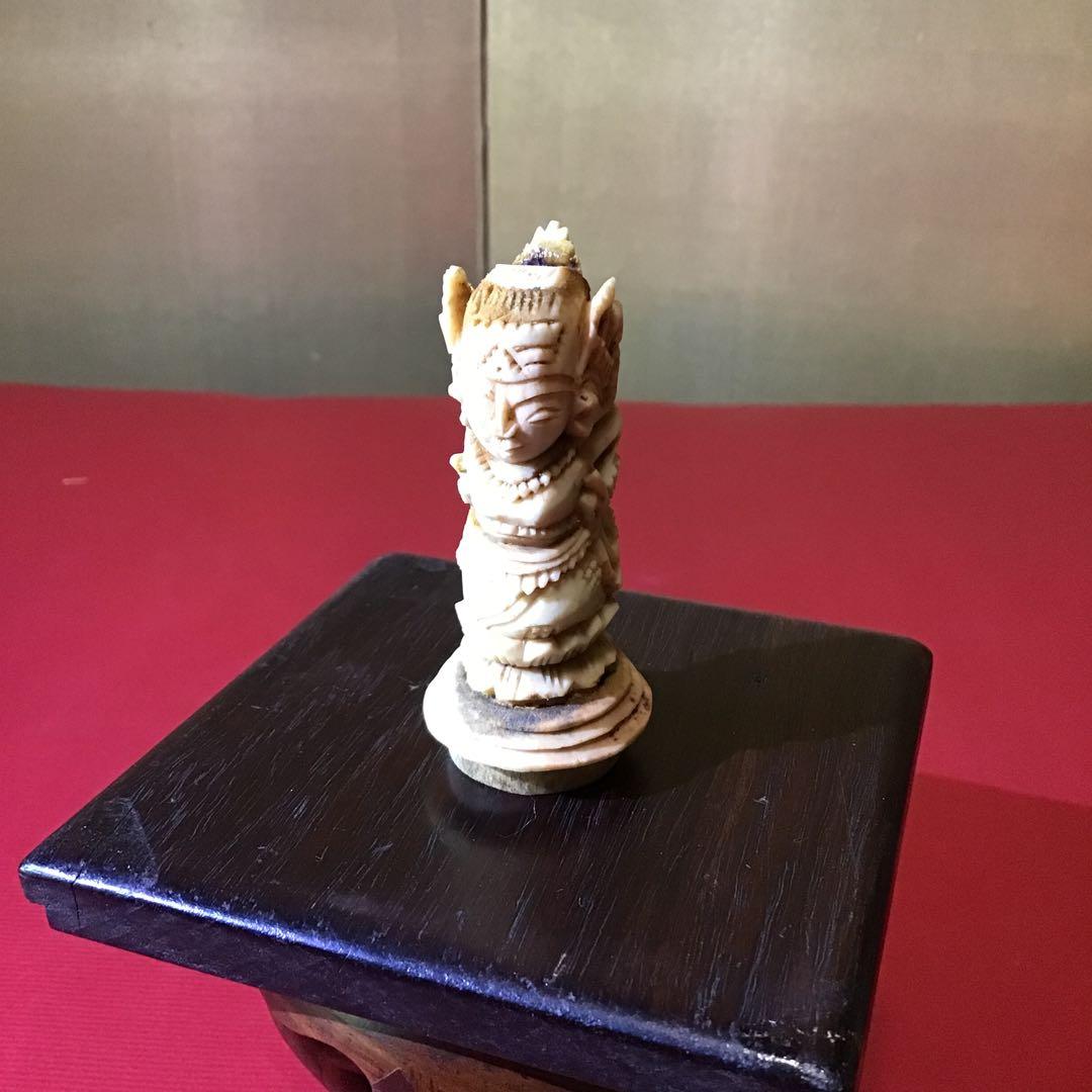 仏彫　根付　日本ホンシュウ鹿角材質　N7