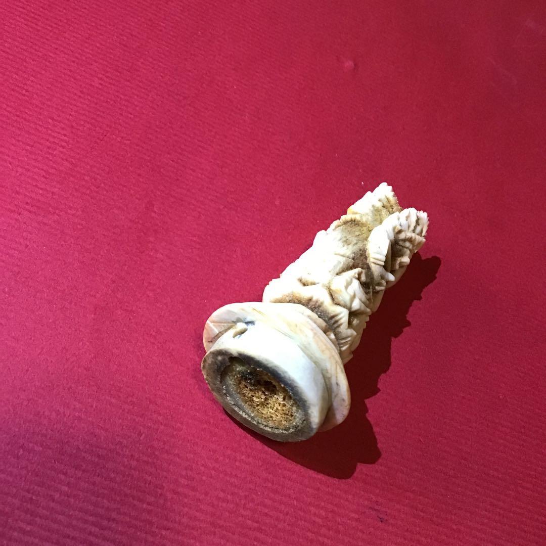 仏彫　根付　日本ホンシュウ鹿角材質　N7