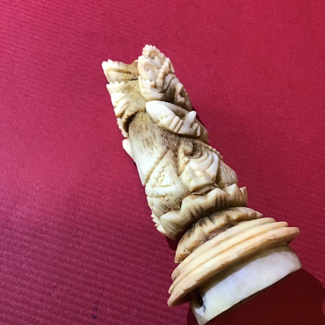 仏彫　根付　日本ホンシュウ鹿角材質　N7