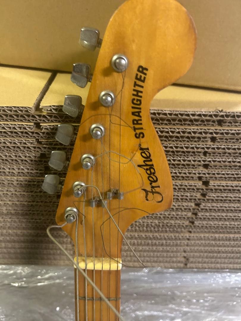 Freshher Straightighter エレキギター ブラック