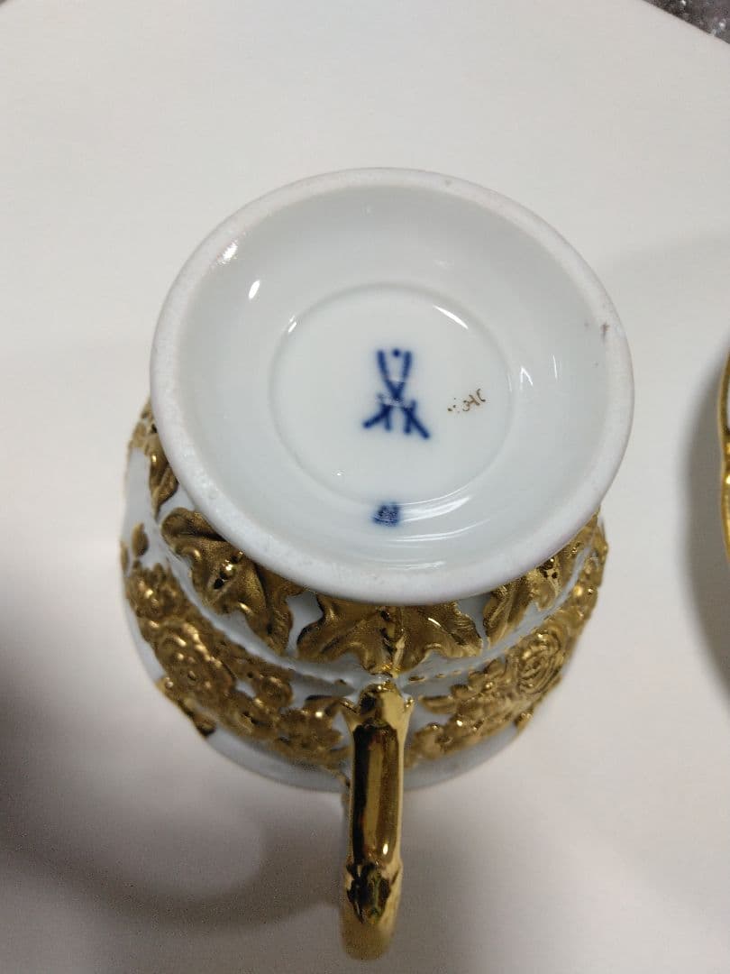 マイセンアンティークカップ&ソーサー宮廷の小花1924年〜1934年