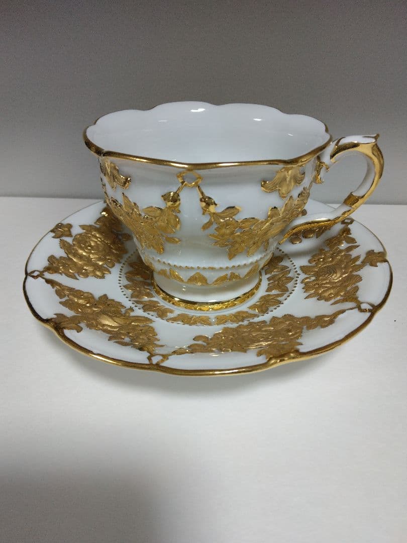 マイセンアンティークカップ&ソーサー宮廷の小花1924年〜1934年