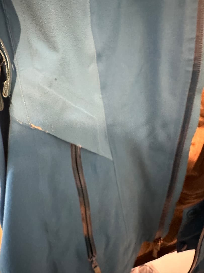 Arc’teryx women’s size small ski jacket