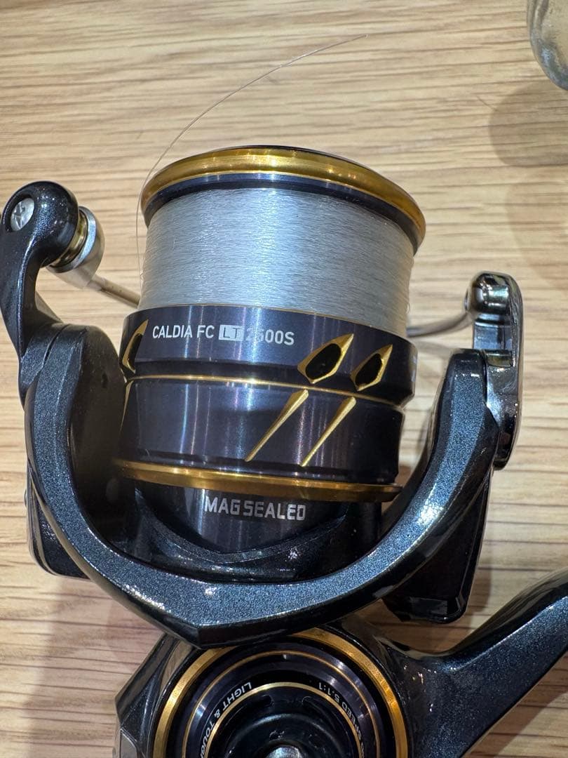 DAIWA CALDIA FC LT 2500S スピニングリール