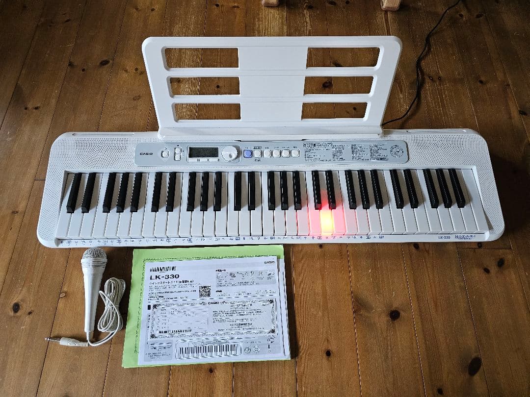 CASIO　キーボード　LK-330 HIKARI