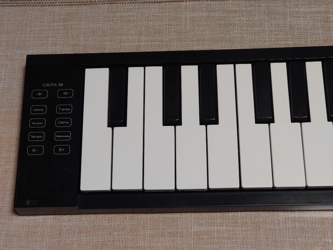 【美品】TAHORN 61鍵電子キーボード(オリピア88折り畳み式・充電式)