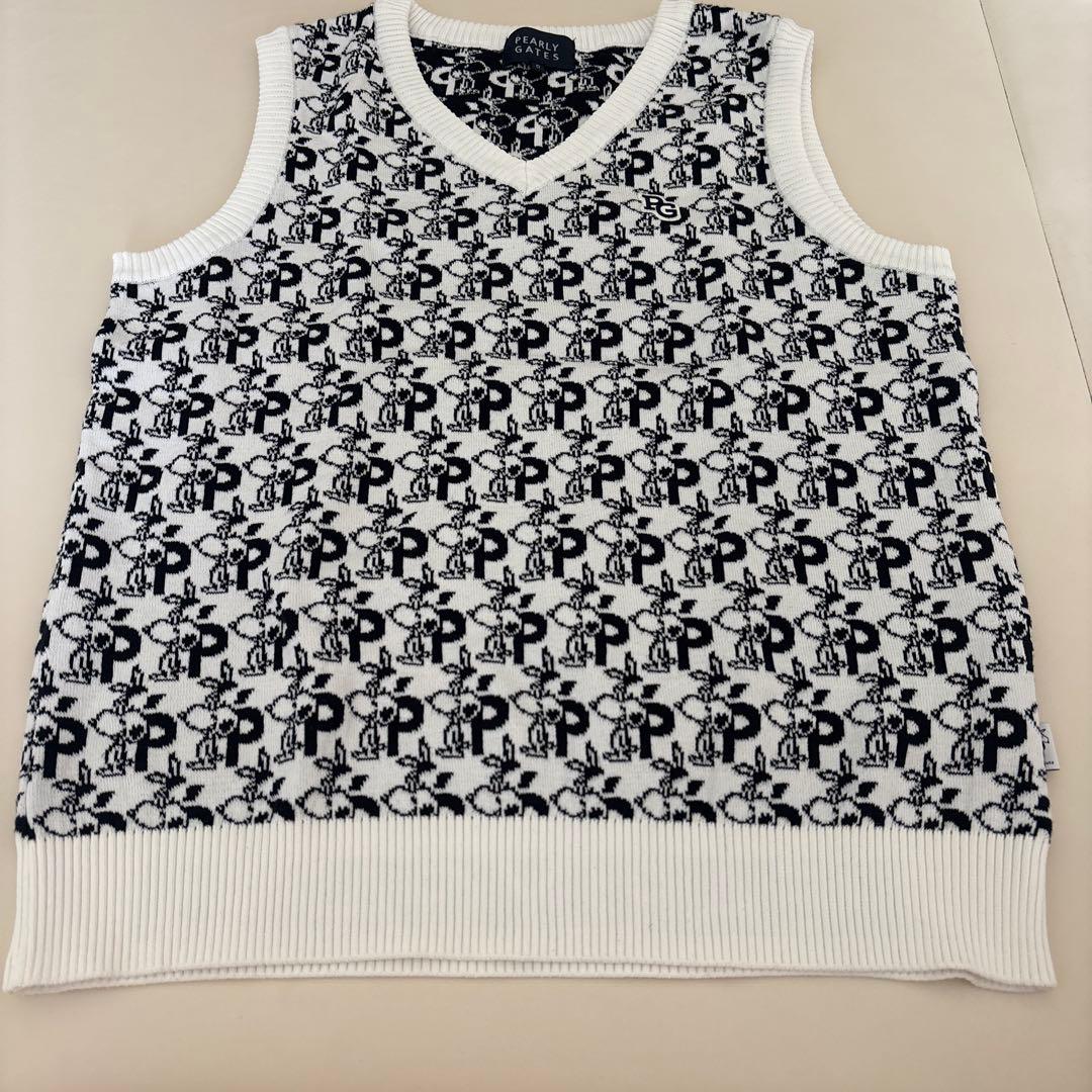 PEARLY GATES Vネックニットベスト　スヌーピー