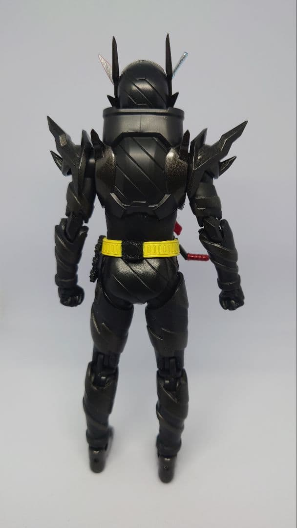 S.H.Figuarts 仮面ライダービルド ラビットタンクハザードフォーム