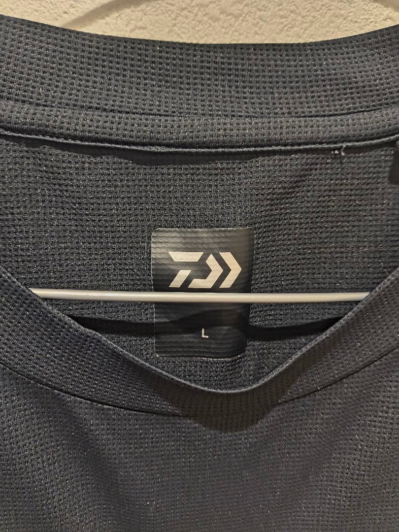 Daiwa ブラック Tシャツ サングラス キャップ付き