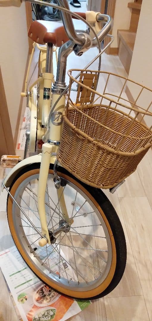 HACCHI 幼児用自転車 クリーム色 前カゴ付き