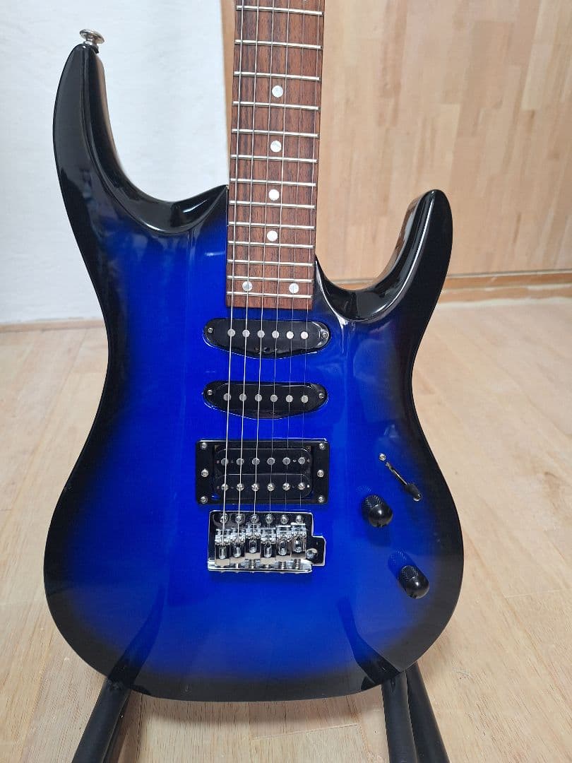 【ほぼ美品】エレキギター （調整済）自分が欲しいと思う内容で構成した初心者セット