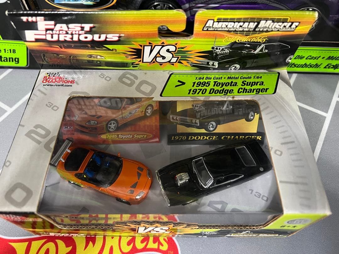 ミニカー FAST&FURIOUS SUPRA VS DODGE