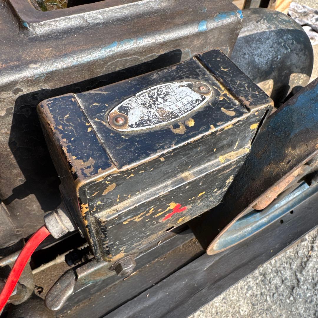 タコマ製　箱マグ　レトロな古い石油発動機エンジン