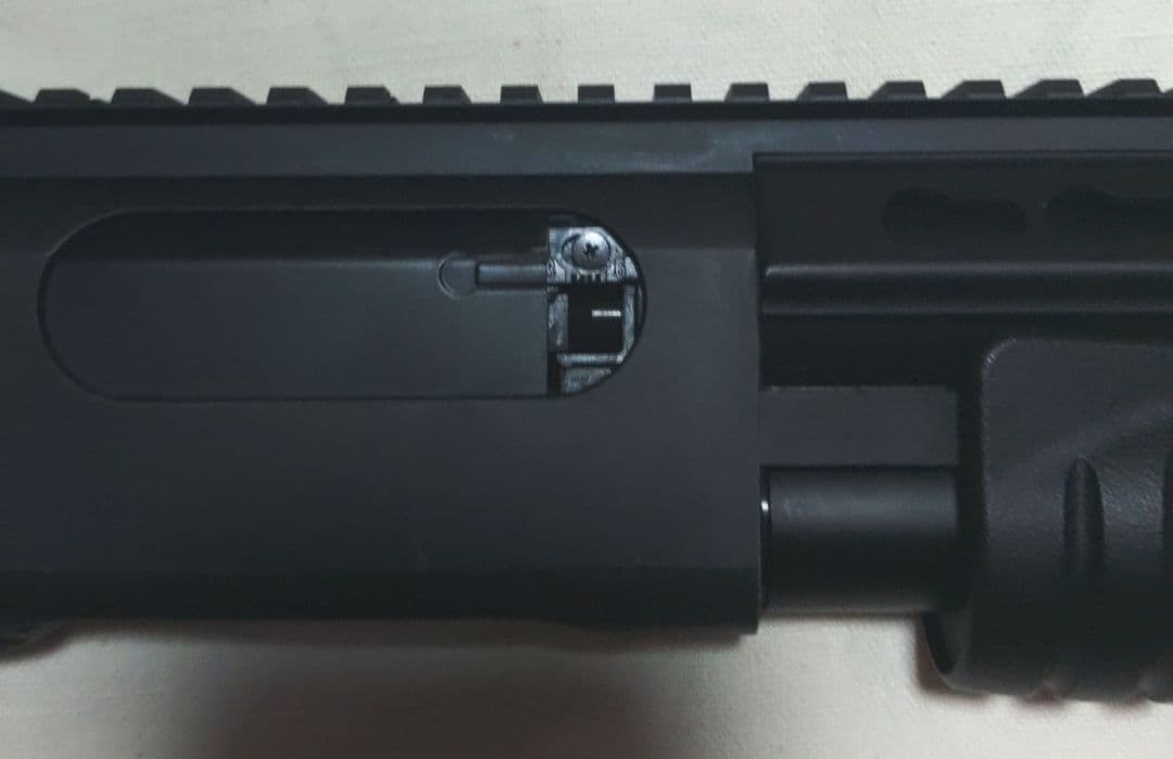 東京マルイ　ブリーチャー　ライラクストップレール付き