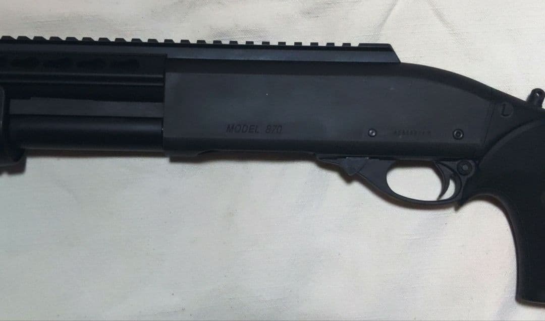 東京マルイ　ブリーチャー　ライラクストップレール付き