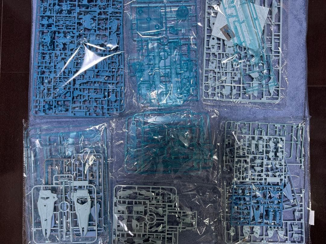 未組立 MG 1/100 ライジングフリーダム アイスブルー