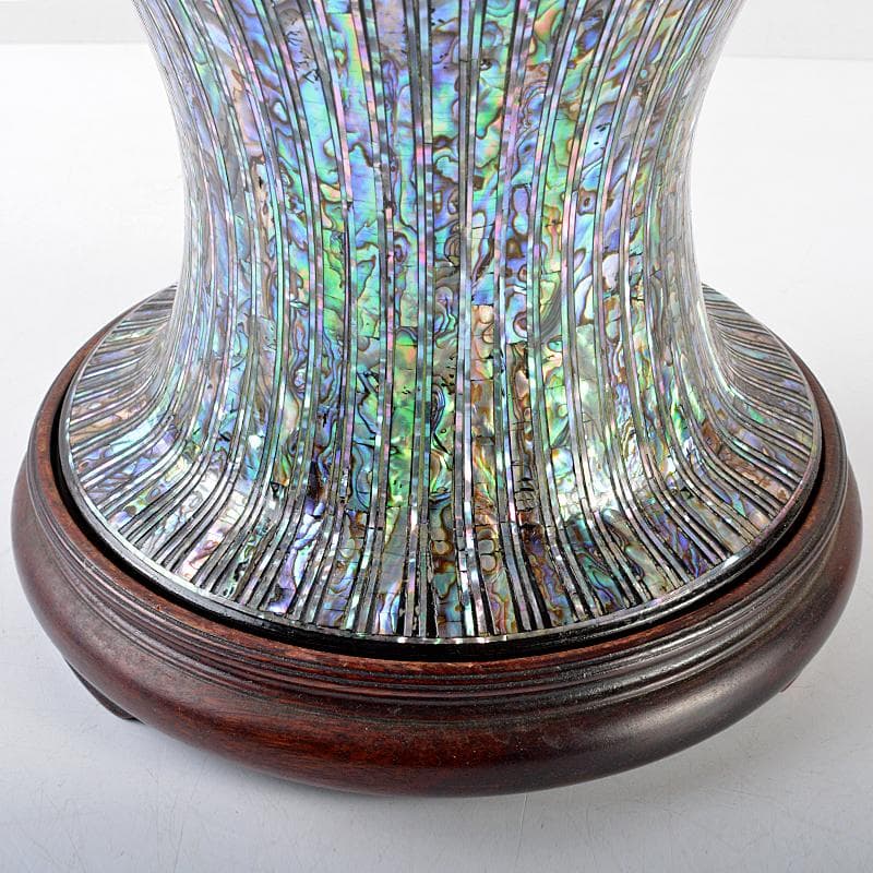 朝鮮美術　黒漆　螺鈿細工　縞紋様瓶　高さ約55.5cm　唐木台　F　R5826B