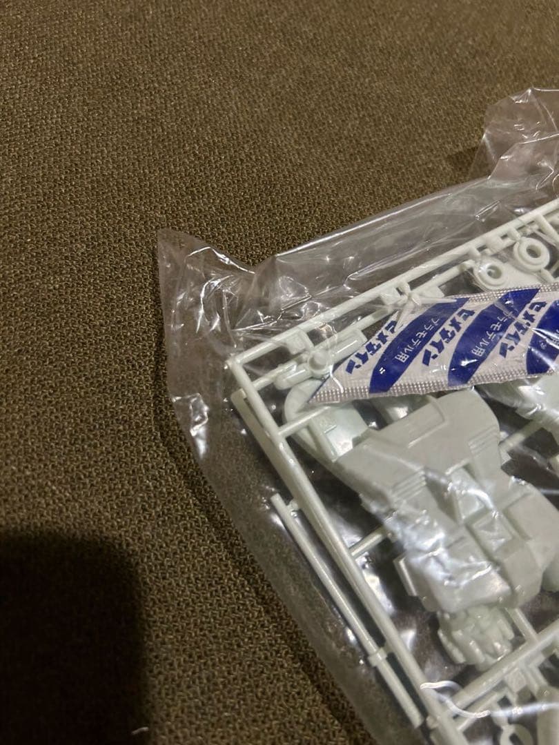 ②【1/144】バンダイ ガンダム 【説明書2枚/サーベル2本】 旧キット